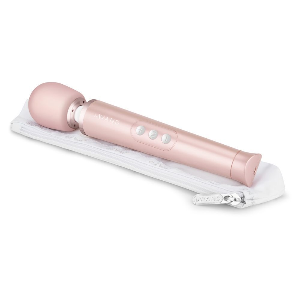 Le Wand Petite Gold Travel Rechargeable Wand image 4