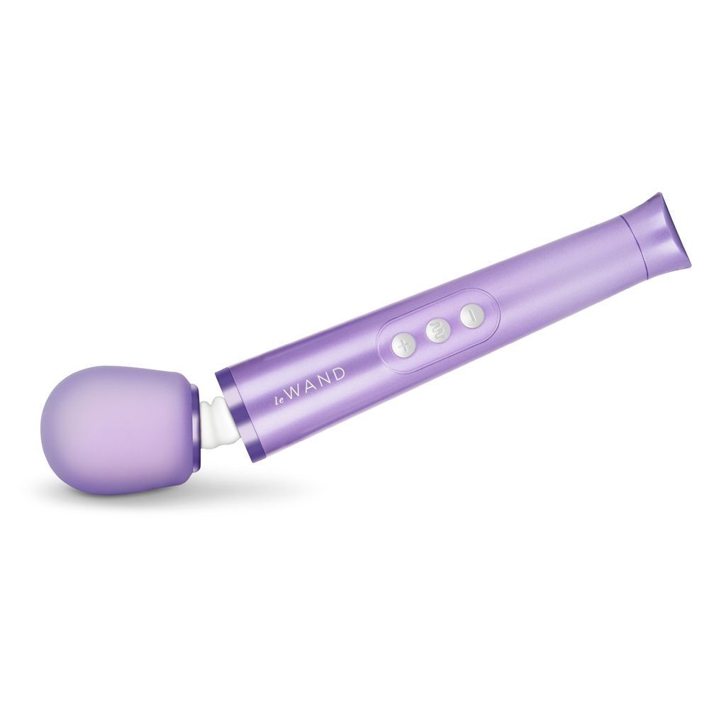 Le Wand Petite Rechargeable Vibrating Massager Violet image 4