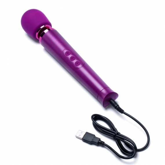 Le Wand Petite Rechargeable Vibrating Massager Dark Cherry image 4