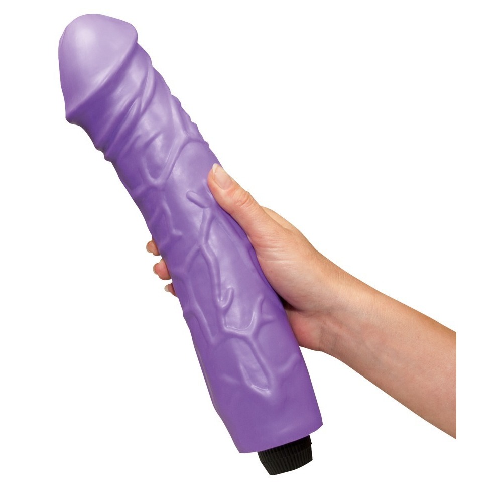 Queeny Love Giant Lover Vibrator image 2