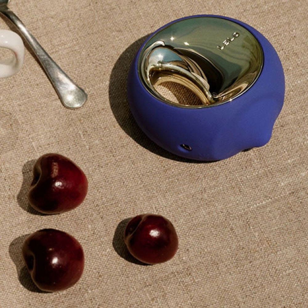 Lelo Ora 3 Deep Midnight Blue Oral Sex Stimulator image 3